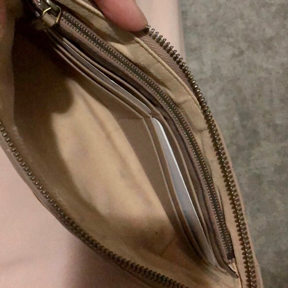 ❣️SOLD❣️Gucci Marmont mini matelasse chain bag - Picture 5 of 6